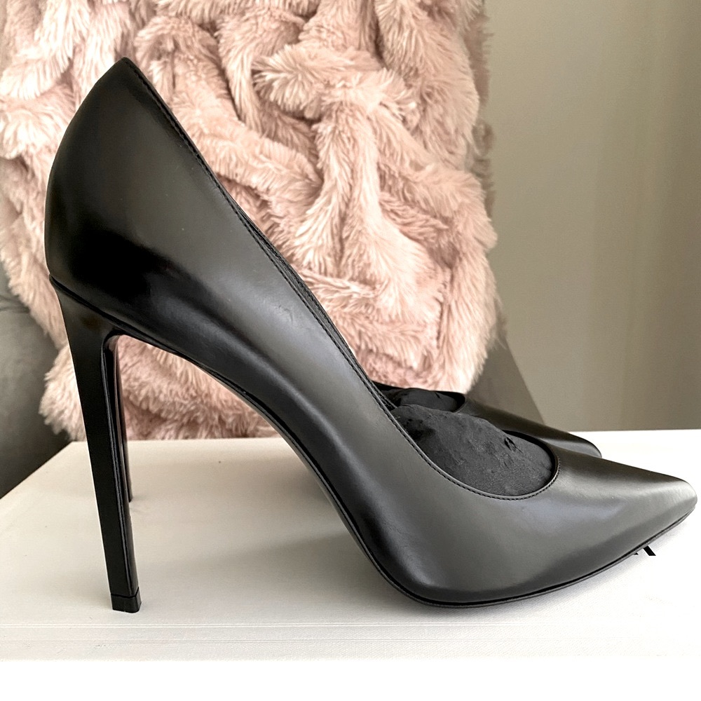 AUTHENTIC CELINE “SHARP” PUMPS
